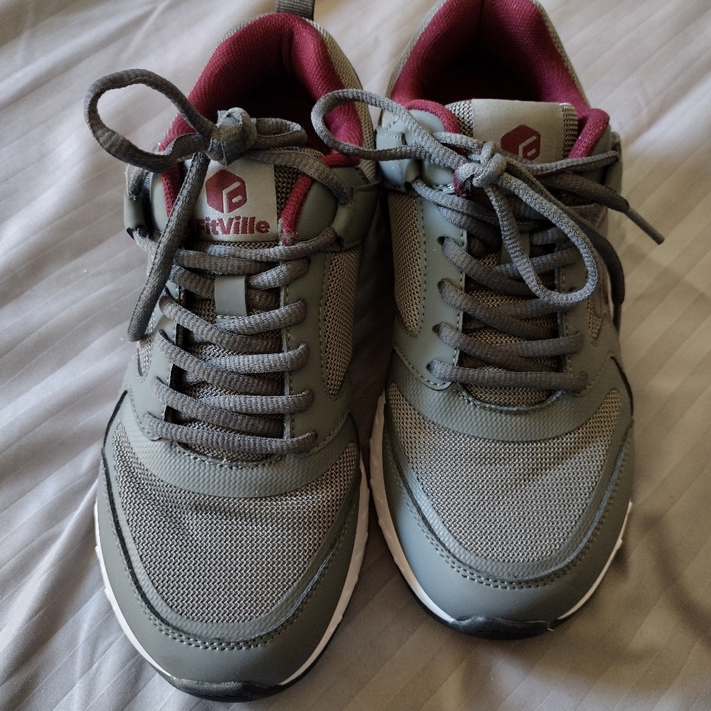 FitVille women's walking shoes in Gray size 7 1/2 wide - like new